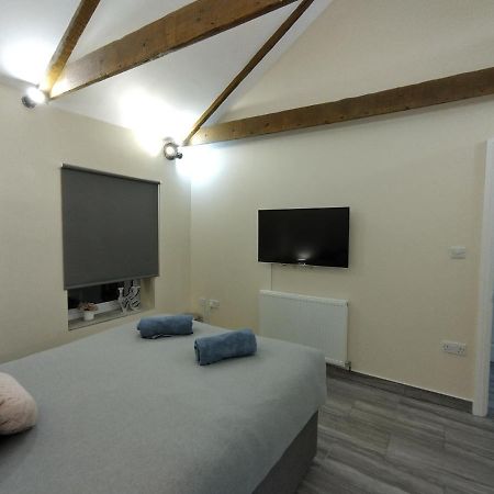 Queens Holiday Apartment Pembroke Dock Ngoại thất bức ảnh