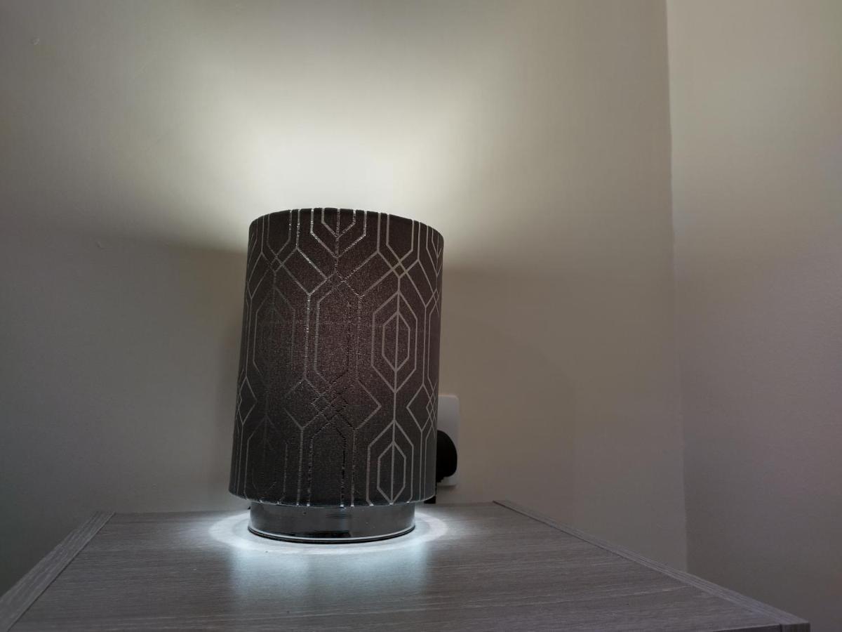 Queens Holiday Apartment Pembroke Dock Ngoại thất bức ảnh