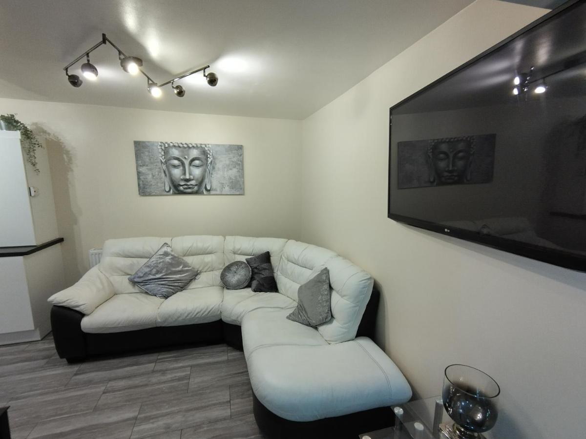 Queens Holiday Apartment Pembroke Dock Ngoại thất bức ảnh