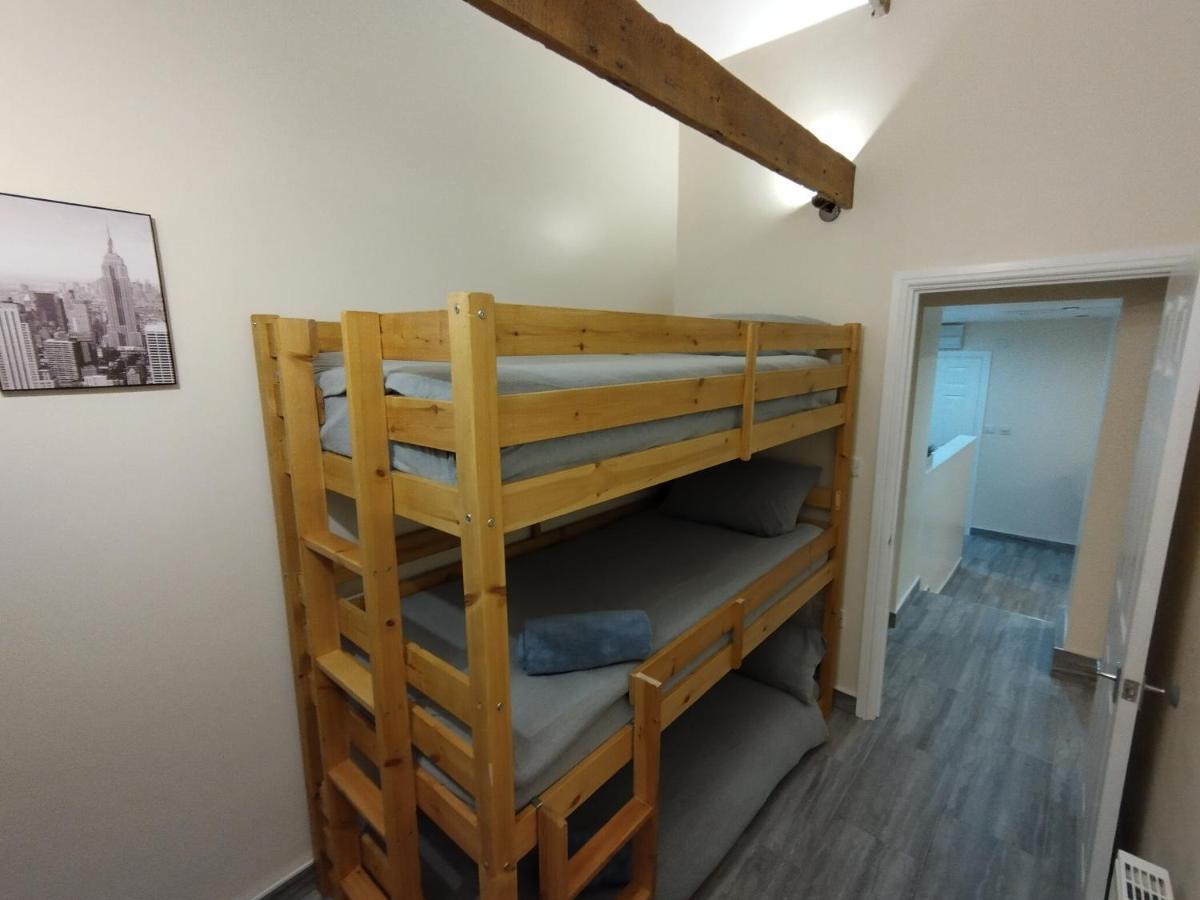 Queens Holiday Apartment Pembroke Dock Ngoại thất bức ảnh